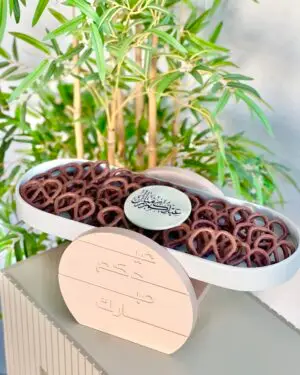 Eid stand tray / pretzels
