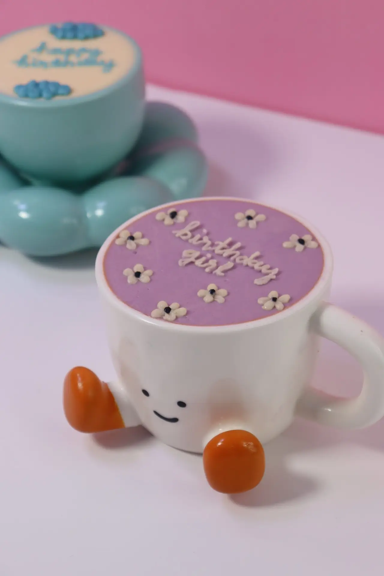 Sitting Brownie cup