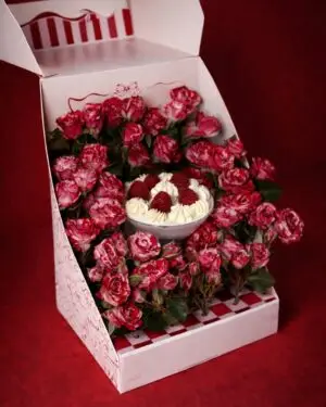 Glass cake w/ flowers