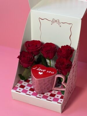 Heart mug w/flower box