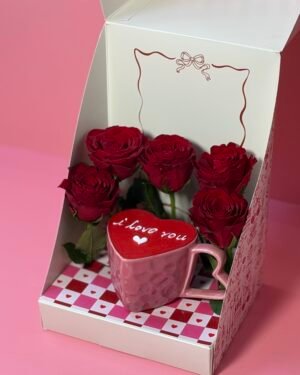 Heart mug w/flower box