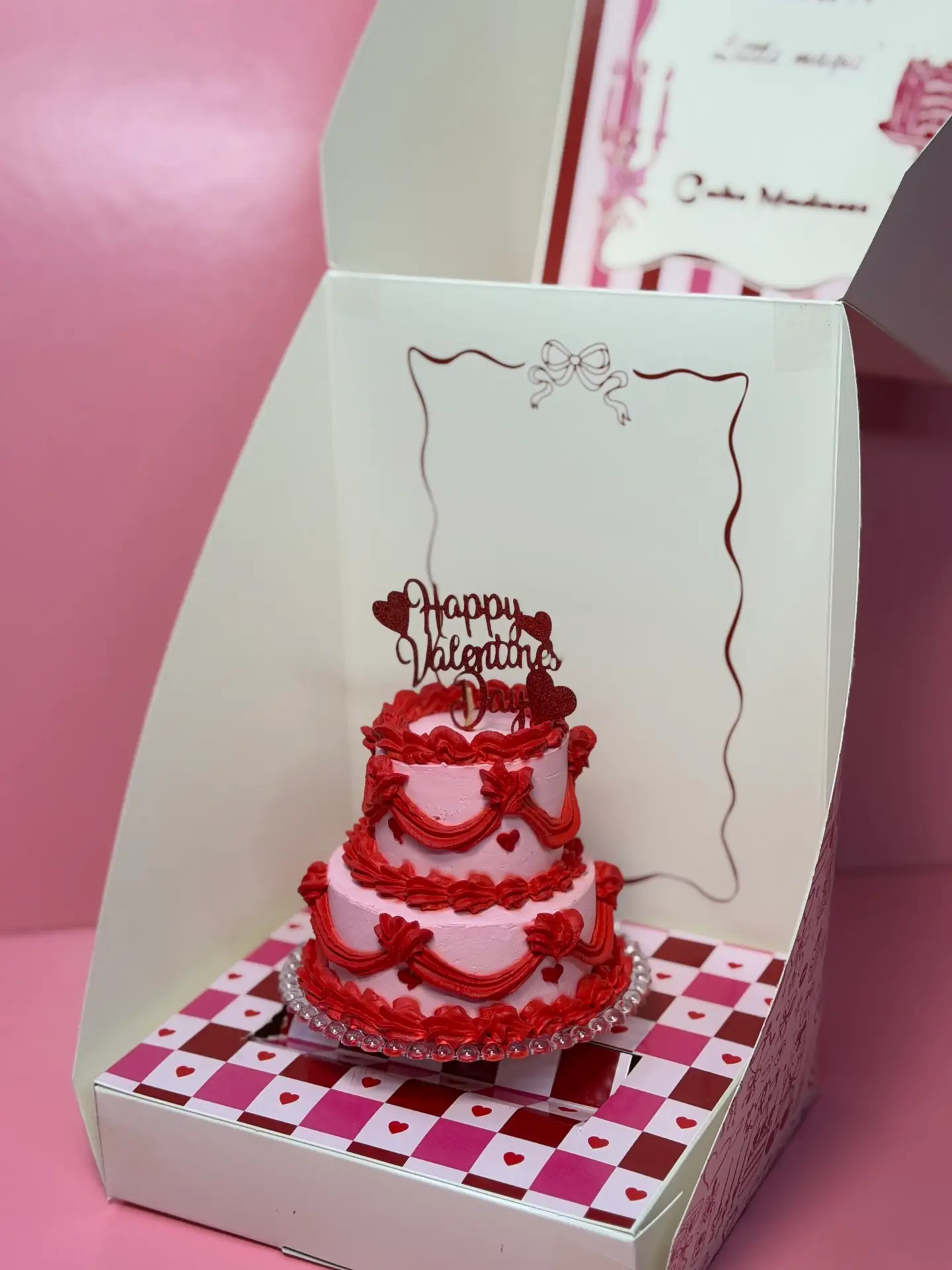 Valentines cake ( V17 )
