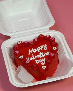 Valentines cake ( V18)
